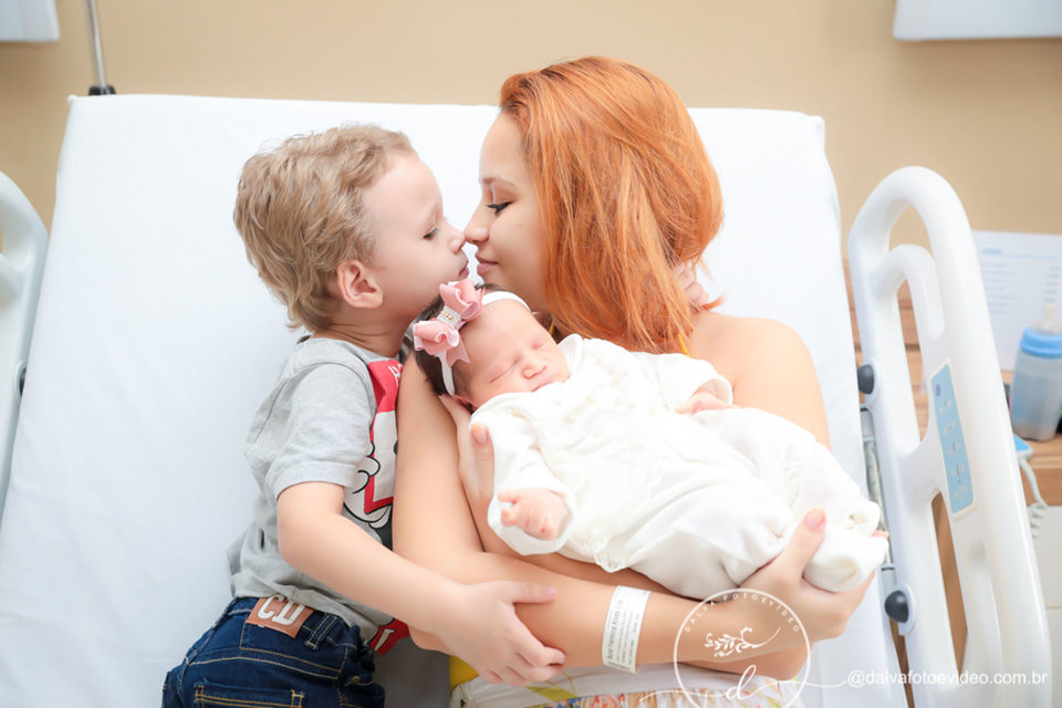 À espera de Maria Clara.